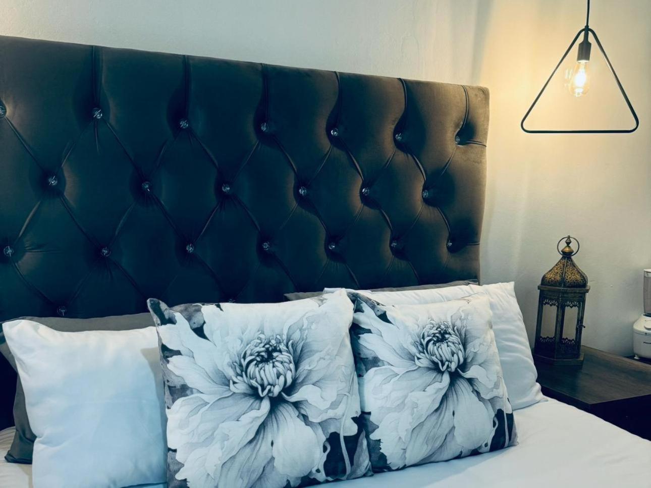 Monet Guesthouse Marble Hall Δωμάτιο φωτογραφία